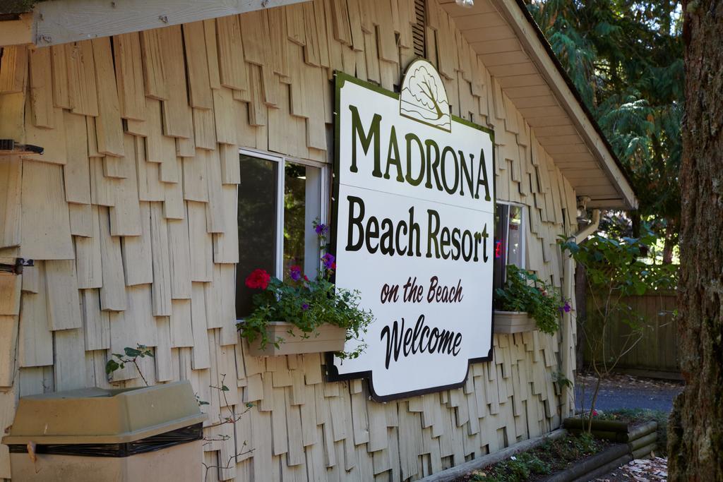 Madrona Beach Resort Parksville Exteriör bild
